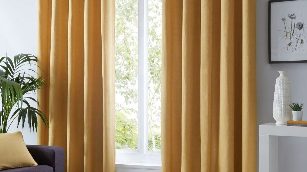 Curtain Medium Lined per M2